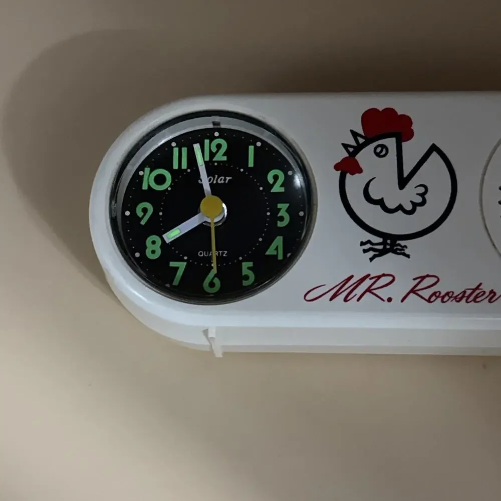 VTG MR. ROOSTER Battery Operated Crowing Alarm Clock Glow-In-The-Dark Works